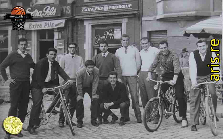 1959-λιεγη-παικτες-ποδηλατα.jpg